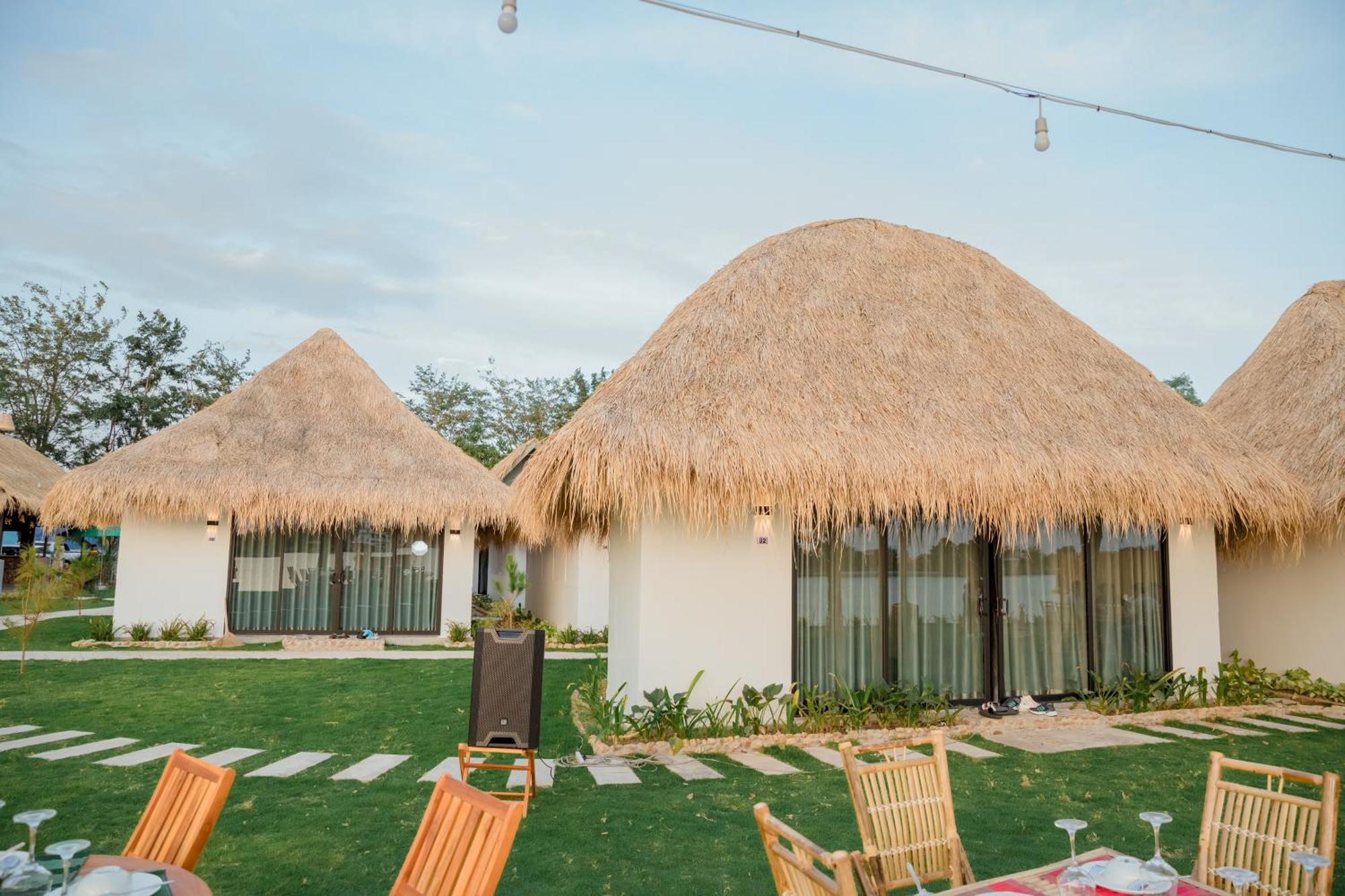 Sea Sand Resort Kampot Exterior photo